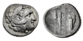 Monete Greche
Kallatis - Dracma databile al III/II Secolo a.C. - Diritto: testa di Eracle a destra ricoperto dalle fauci del leone - Rovescio: la scr...