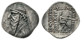 Monete Greche
Mitridate II (123-88 a.C.) - Dracma - Diritto: busto diademato a sinistra - Rovescio: arciere seduto a destra - gr. 4,10 - Fondi lucent...