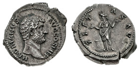 Monete Romane Imperiali
Denario databile al periodo 134-138 d.C. - Zecca: Roma - Diritto: testa dell'Imperatore a destra - Rovescio: la Pietas stante...
