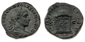 Monete Romane Imperiali
Sesterzio - Zecca: Roma - Diritto: busto laureato, drappeggiato e corazzato dell'Imperatore a destra - Rovescio: Giunone sedu...