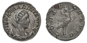 Monete Romane Imperiali
Antoniniano di consacrazione al nome e con l'effigie di Mariniana, moglie dell'Imperatore, databile al 256 d.C. - Zecca: Roma...