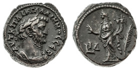 Monete Romane Imperiali
Tetradramma databile agli anni 266-267 d.C. - Zecca: Alessandria d'Egitto - Diritto: busto laureato, drappeggiato e corazzato...