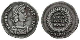 Monete Romane Imperiali
Siliqua databile al periodo 351-355 d.C. - Zecca: Sirmium - Diritto: busto diademato, drappeggiato e corazzato dell'Imperator...