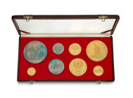Europa

Albania

Repubblica Popolare d'Albania (1946-1976) - Serie completa di 8 valori (5, 10 e 25 Leke in argento e 20, 50, 100, 200 e 500 Leke ...