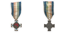 Medaglie

Medaglie Italiane

Regno d'Italia - Croce commemorativa del secondo Corpo d'Armata 1922 - Opus Fassino Torino - Nastro originale - SPL