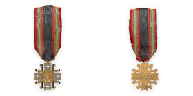 Medaglie

Medaglie Italiane

Regno d'Italia - Croce commemorativa del corpo della spedizione in Oriente Balcanico - Albania e Macedonia (1924) - O...
