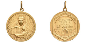 Medaglie

Medaglie Italiane

Regno d'Italia - Medaglia in oro Dopolavoro Provinciale di Venezia al nome del Capitano E. Mosconi, 18-1-1931 - Diame...