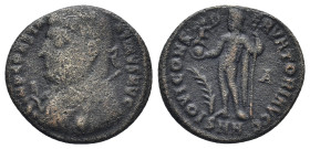 Constantine I. AD 307/310-337. AE Follis (18mm, 2,6 g). Nicomedia mint, 1st officina. Struck AD 317-320. Laureate bust left, wearing consular robe, ho...