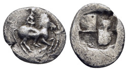 THRACO-MACEDONIAN TRIBES. Uncertain. Diobol? (5th century BC).

Obv: Warrior, nude but for kausia, on horse galloping right.
Rev: Quadripartite incuse...