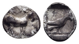 MACEDON. Mende. Tritartemorion (circa 460-423 BC).

Obv: Ass standing right.
Rev: Crow standing left within incuse square. 

AMNG III/2, 16; HGC 3, 56...