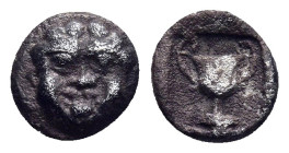 MACEDON. Neapolis. Hemiobol (circa 500-480 BC).

Obv: Facing gorgoneion.
Rev: Kantharos within incuse square.

Klein 154.

Condition: Very fine.

Weig...