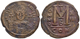 JUSTINIAN I (527-565). Follis. Constantinople. Dated RY 13 (539/40).

Obv: D N IVSTINIANVS P P AVG.
Helmeted and cuirassed bust facing, holding globus...