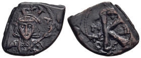 CONSTANTINUS IV POGONATUS (668-685). Half follis. Constantinople.

Obv: Helmeted, draped and cuirassed bust facing slightly right, holding spear over ...