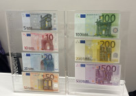 European Union, 5-10-20-50-100-200-500 Euro, 2002, UNC, FOLDER