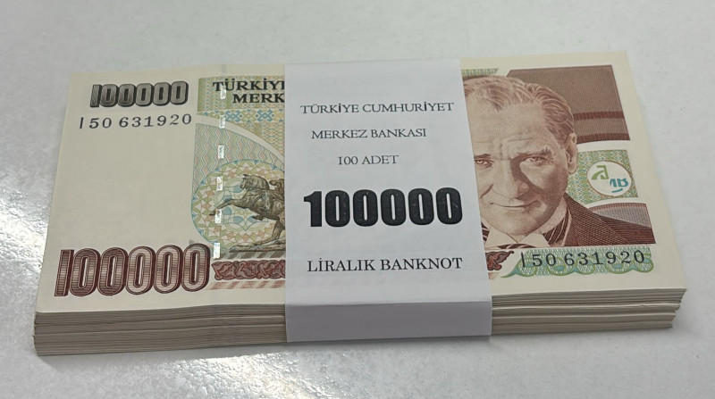 Türkiye, 100.000 Lira, 1996, UNC, p206, 7.Emission

BUNDLE, (Total 100 Banknot...