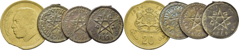 Hassan II. 20 céntimos. 1394. K61. Más tres fichitas unifaces de uso privado o d...