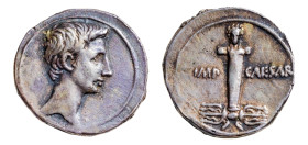 Octavian (27 BC-14 AD) AR-Denarius (19.0mm, 2.94g, 9h). Italian mint (Rome?), struck autumn 30 - summer 29 BC.
Obv. Bare head of Octavian right.
Rev. ...