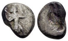 ACHAEMENID EMPIRE.Time of Darios I to Xerxes II.(485-420 BC).Sardes.Siglos.

Obv : Persian king in kneeling-running stance right, holding spear and bo...