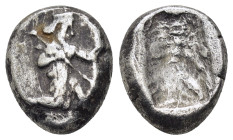 ACHAEMENID KINGS of PERSIA. Time of Artaxerxes II to Darius III (Circa 375-330 BC). Siglos.

Obv: Persian king in kneeling-running stance right, holdi...