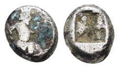 ACHAEMENID KINGS of PERSIA. Time of Artaxerxes II to Darius III (Circa 375-330 BC). Siglos.

Obv: Persian king in kneeling-running stance right, holdi...