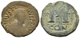 JUSTIN I (518 - 527 AD). Ae. Follis. Constantinople.

Condition : Good very fine.

Weight : 15.19 gr.
Diameter : 31 mm.
