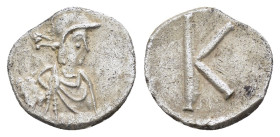 ANONYMOUS. Time of Justinian I (527-565 AD). Half Siliqua. Constantinople.

Obv: Helmeted, draped and cuirassed bust of Constantinopolis right.
Rev: L...