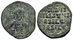 ANONYMOUS FOLLES. Class A3. Attributed to Basil II & Constantine VIII (976-1025). Follis. Constantinople.

Obv: + ЄMMANOVHΛ / IC - XC.
Facing bust of ...