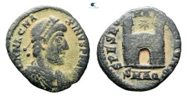 Magnus Maximus AD 383-388. Aquileia. Follis Æ