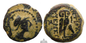SELEUKID EMPIRE. Antiochos VII Euergetes (Sidetes). 138-129 BC. Æ (16 mm, 3.51 g.). Ptolemaïs (Ake) mint. Helmeted and draped bust of Athena right / O...