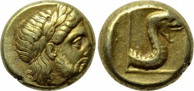LESBOS. Mytilene. EL Hekte (Circa 377-326 BC). 

Obv: Laureate head of Zeus right.
Rev: Forepart of serpent right within linear square.

Bodenste...