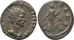 QUINTILLUS (270). Antoninianus. Rome. 

Obv: IMP C M AVR CL QVINTILLVS AVG. 
Radiate, draped and cuirassed bust right.
Rev: FORTVNA REDVX / Z. 
F...