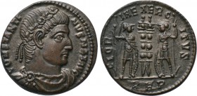 CONSTANTINE I THE GREAT (307/10-337). Follis. Rome. 

Obv: CONSTANTINVS MAX AVG. 
Diademed, draped and cuirassed bust right.
Rev: GLORIA EXERCITVS...