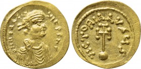 HERACLIUS (610-641). GOLD Semissis. Constantinople. 

Obv: δ N ҺЄRACLIЧS T P P AV. 
Diademed, draped and cuirassed bust right.
Rev: VICTORIA AVGЧ ...