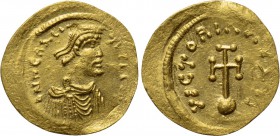 HERACLIUS (610-641). GOLD Semissis. Constantinople. 

Obv: δ N ҺЄRACLIЧS T P P AV. 
Diademed, draped and cuirassed bust right.
Rev: VICTORIA AVGЧ ...