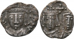 HERACLIUS with MARTINA and HERACLIUS CONSTANTINE (610-641). Half Siliqua. Carthage. 

Obv: Crowned, draped and cuirassed facing bust of Heraclius.
...