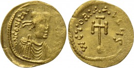 CONSTANS II (641-668). GOLD Semissis. Constantinople. 

Obv: δ N CONSTANTINЧS P P AV. 
Diademed, draped and cuirassed bust right.
Rev: VICTORIA AV...