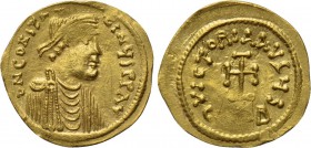 CONSTANS II (641-668). GOLD Tremissis. Constantinople. 

Obv: δ N CONSTANTINЧS P P AV. 
Diademed, draped and cuirassed bust right.
Rev: VICTORIA A...