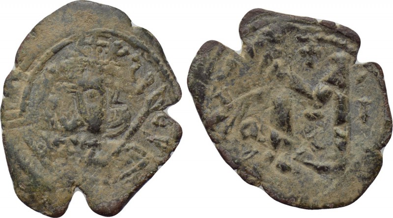 TIBERIUS III APSIMAR (698-705). Follis. Constantinople. 

Obv: Crowned and cui...