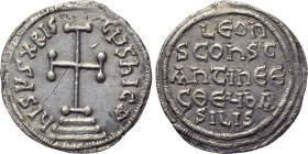 LEO III THE "ISAURIAN" with CONSTANTINE V (717-741). Miliaresion. Constantinople. 

Obv: ҺISUS XRISTUS ҺICA. 
Cross potent set upon three steps.
R...