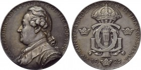 SWEDEN. Carl Fredrik Adelcrantz (1716-1796). Medal (1925). By E. Lindberg. 

Obv: CARL FREDRIC ADELCRANTZ FODD 1716 DÖD 1796. 
Bust left.
Rev: AV ...