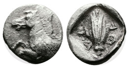 Thessaly, Thessalian League, ca. 470-450 BC. Silver Hemidrachm (14.6 mm, 2.63 g). Forepart of a horse to left. Rev. ΦΕ - ΤΑ (retrograde), barley grain...