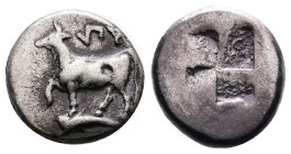 Thrace. Byzantium, circa 416-357 BC. Silver Siglos or Drachm ( 16 mm, 5.34 g). Bull standing left on dolphin, raising his right foreleg, above •ПY. Re...