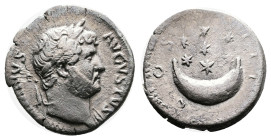 Hadrian. 117 - 138 AD. Silver Denarius. ( 17 mm, 2,95 g.). Rome mint, struck 124-127 AD. HADRIANVS AVGVSTVS, laureate head right with slight drapery o...