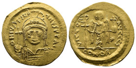 Justinian I, 527-565 AD. Gold Solidus (20 mm, 4,44 g.). Constantinople, 527-538 AD. D N IVSTINIANVS P P AVI Helmeted and cuirassed bust of Justinian I...