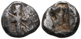 GREEK COINS ACHAEMENID EMPIRE.Time of Darios I to Xerxes II.(485-420 BC).Sardes.Siglos. Obv : Persian king in kneeling-running stance right, holding s...