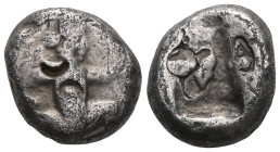 GREEK COINS ACHAEMENID EMPIRE.Time of Darios I to Xerxes II.(485-420 BC).Sardes.Siglos. Obv : Persian king in kneeling-running stance right, holding s...