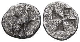 IONIA, Teos. Circa 500-460 BC. AR Obol . Griffin seated right / Quadripartite incuse square. Klein 473.

 Weight:1 gr Diameter12,5 mm