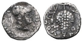 Cilicia, Soli AR Obol. Cilicia, Soli AR Obol. Circa 350-330 BC. Head of Athena right in crested Corinthian helmet; dotted border / ΣOΛEΩN, bunch of gr...