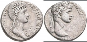 Syrien - Seleukis und Piereia: Nero (54-68) mit Agrippina Minor (+59), AR-Tetradrachme, Antiochia, 14,61 g, Kopf des Nero nach rechts/ Büste der Agrip...