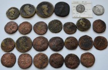 Römische Münzen: Lot 26 römische Münzen, unbestimmt, dabei 2 Silbermünzen. Gekauft wie gesehen, keine späteren Reklamationen. Bought as wieved, no ret...
